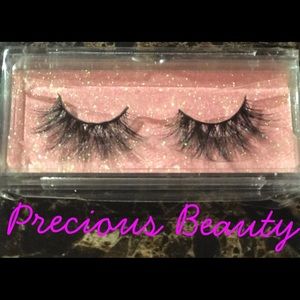“Precious Beauty” Minks
